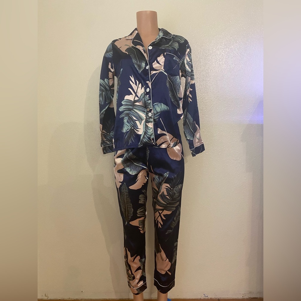 Silk pajamas set